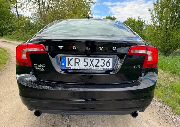 Volvo S60 cena 63000 przebieg: 106500, rok produkcji 2016 z Dobra małe 172
